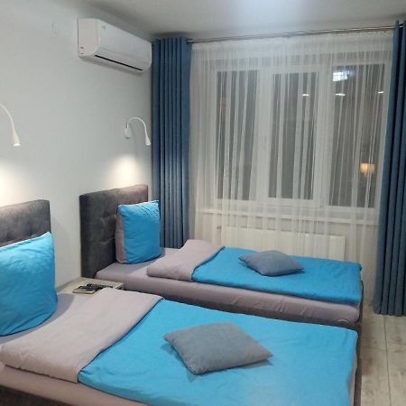 Апартаменты Weekend Inn Ujgorod Dış mekan fotoğraf